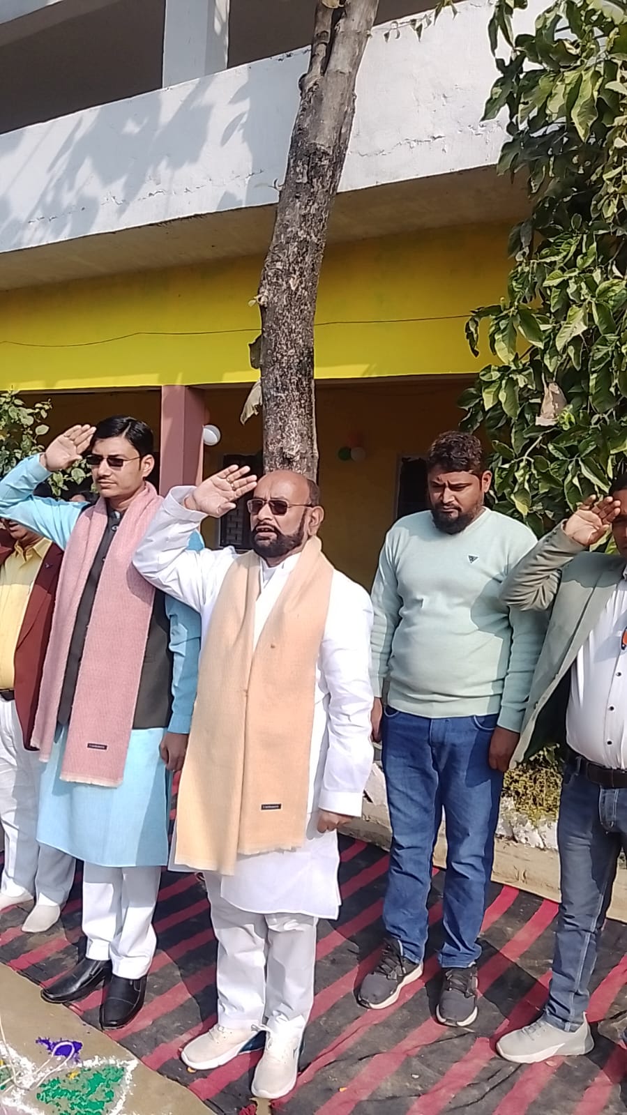 विभिन्न विद्यालयों में भाजपा नेता रमेश उपाध्याय ने किया ध्वजारोहण, हर परिसर में गूंजा राष्ट्रप्रेम